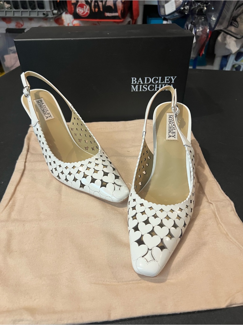 Badgley Mischka size 7 1/2 White Heart Cutout Slingback heels